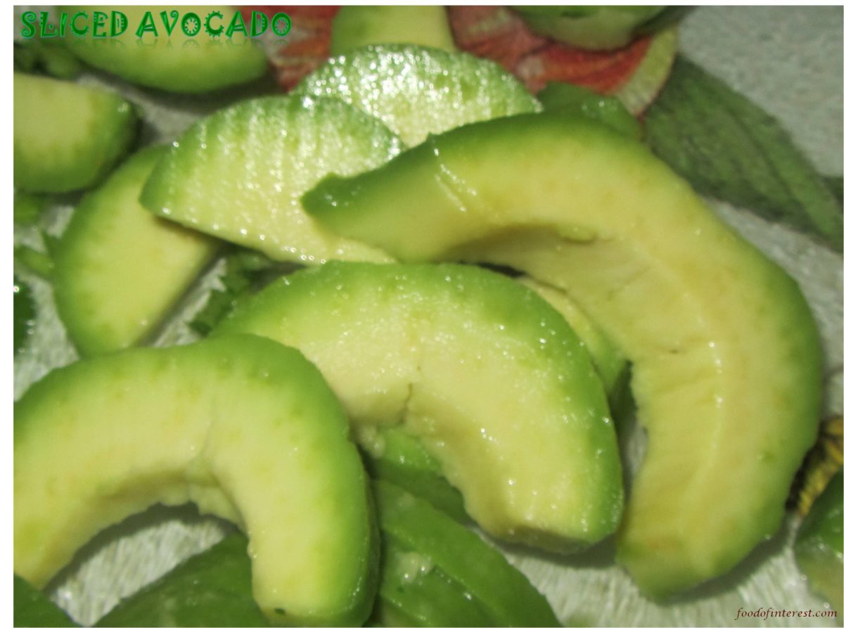 How to peel and slice avocados
