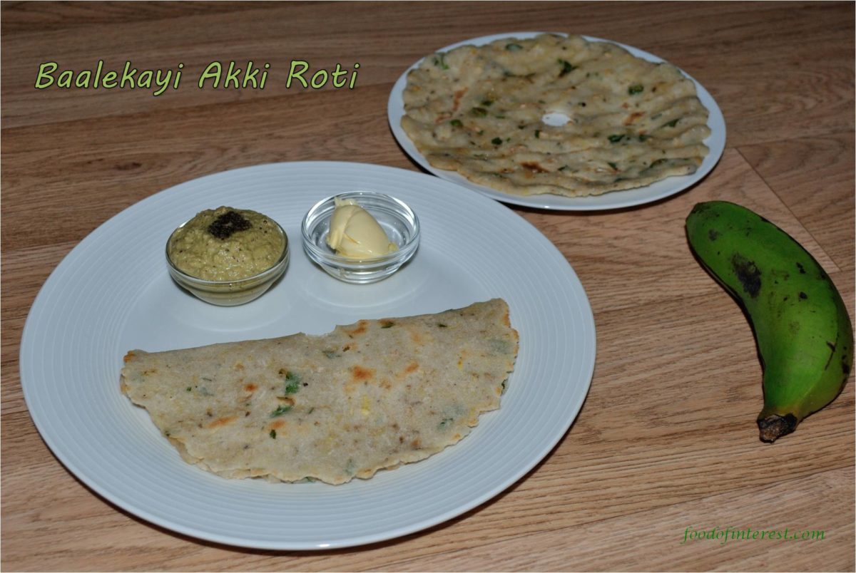 Baalekayi Akki Roti | Raw Banana Rice Flour Rotis