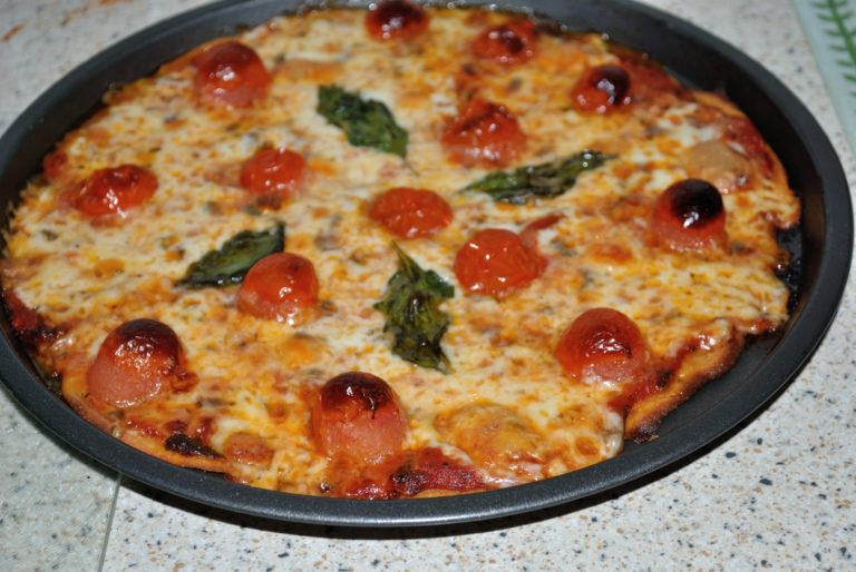 Tomato Basil Pizza | Pizza Recipes | How to make tomato basil pizza